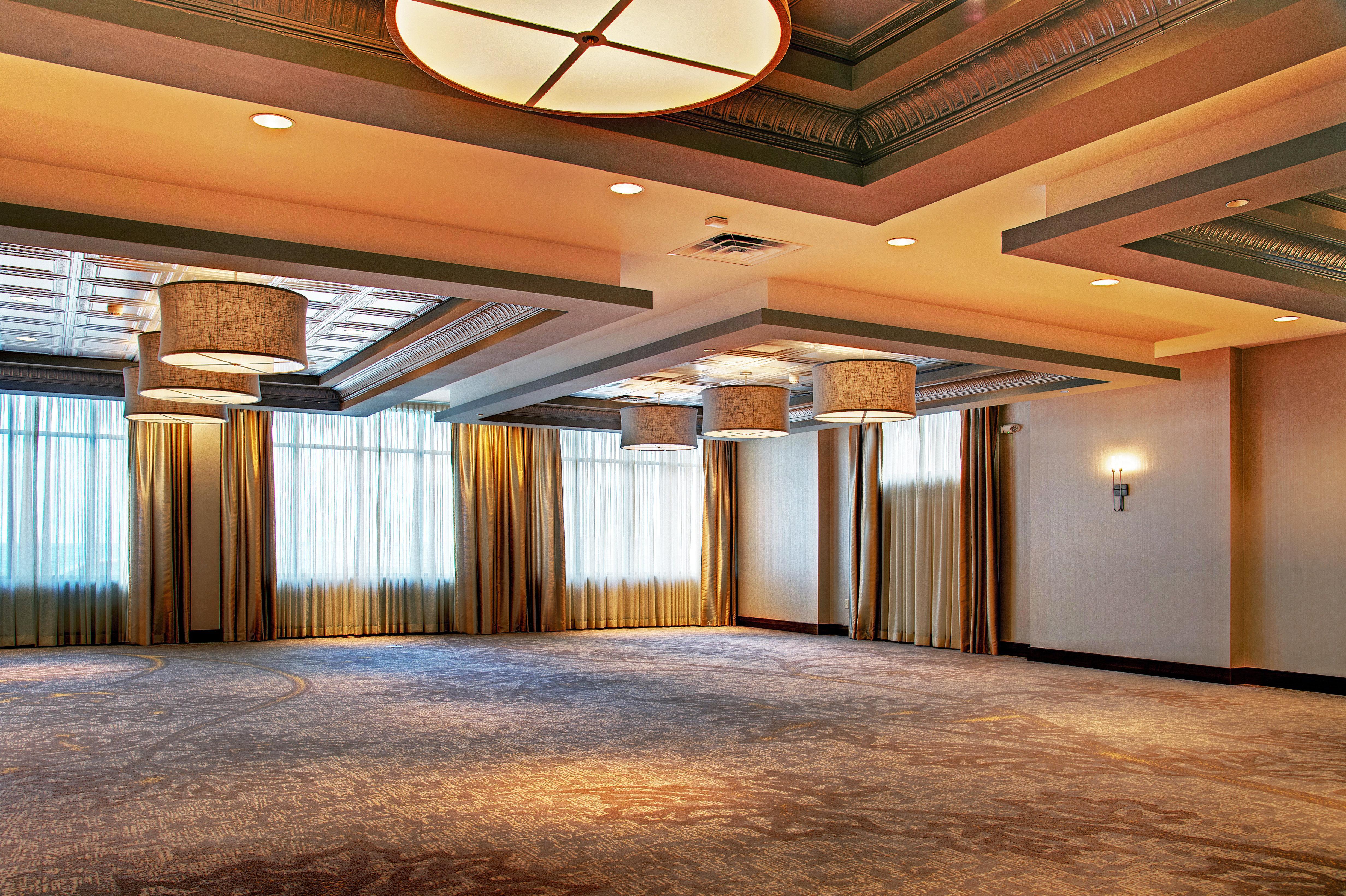 Hotel Indigo Traverse City By Ihg Buitenkant foto