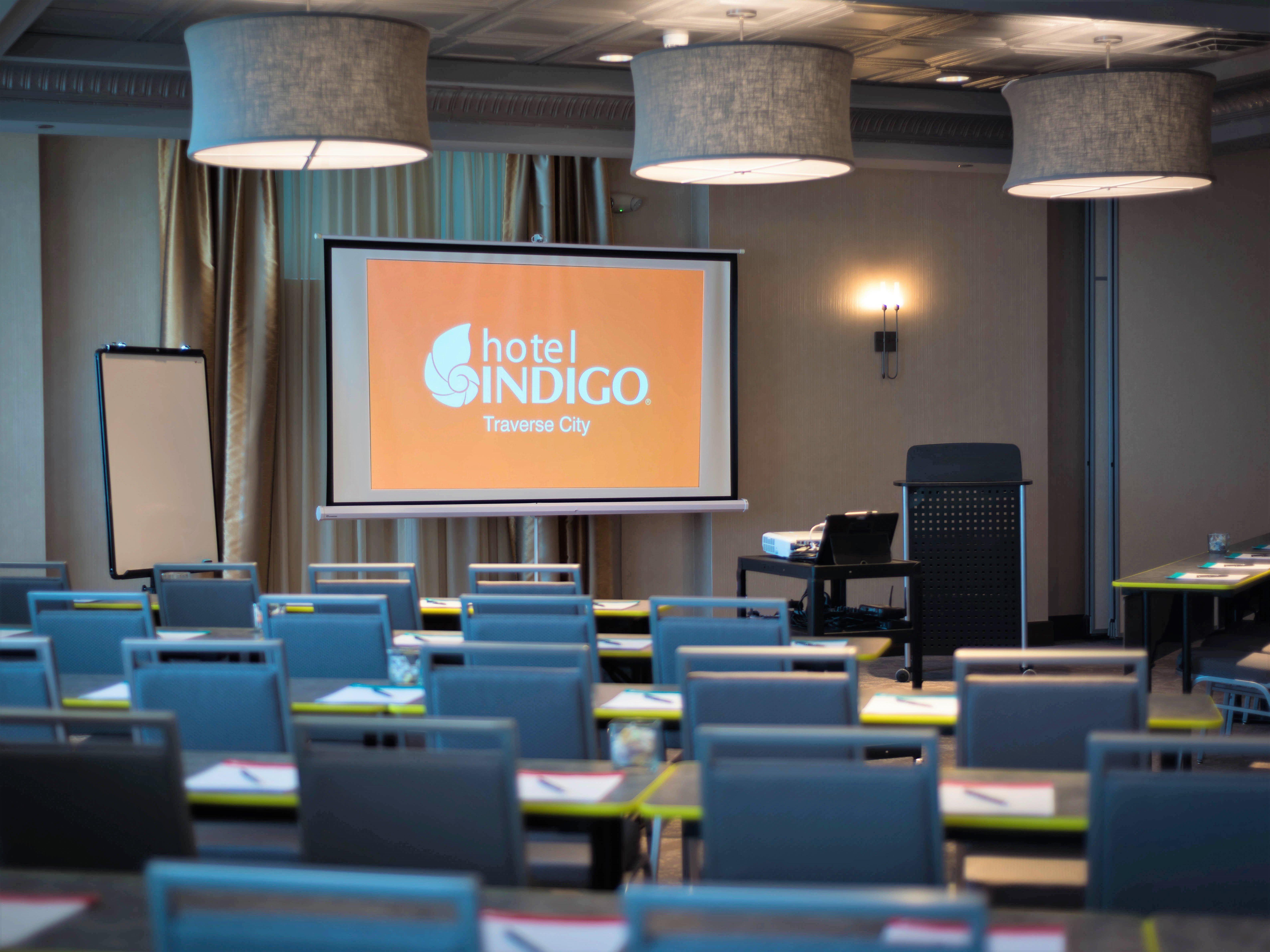 Hotel Indigo Traverse City By Ihg Buitenkant foto